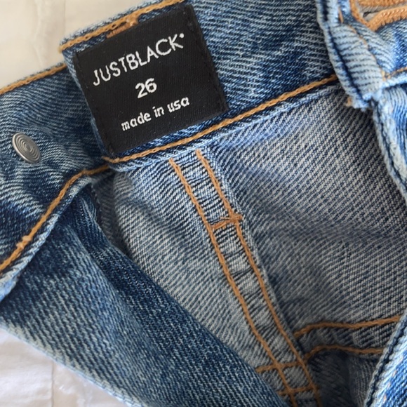 Boutique Distressed Boyfriend Jeans - Picture 2 of 4